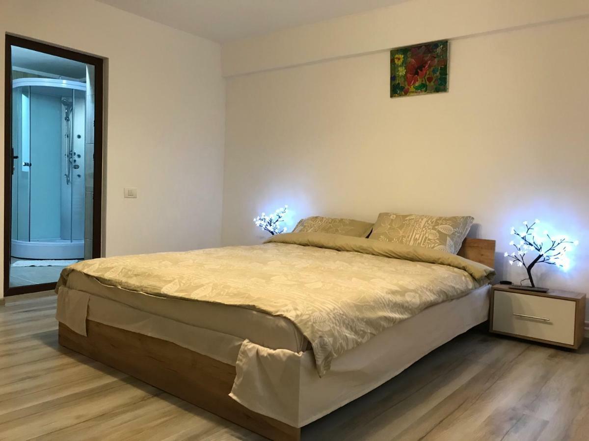 Târgu Jiu Upstairs Residence מראה חיצוני תמונה
