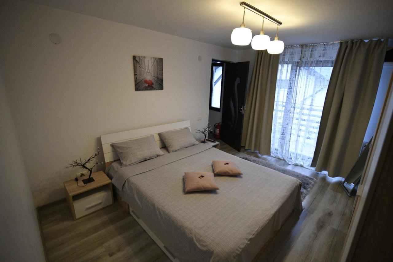 Târgu Jiu Upstairs Residence מראה חיצוני תמונה