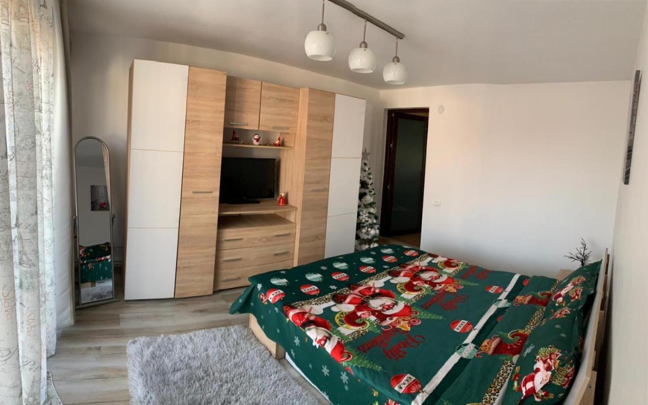 Târgu Jiu Upstairs Residence מראה חיצוני תמונה
